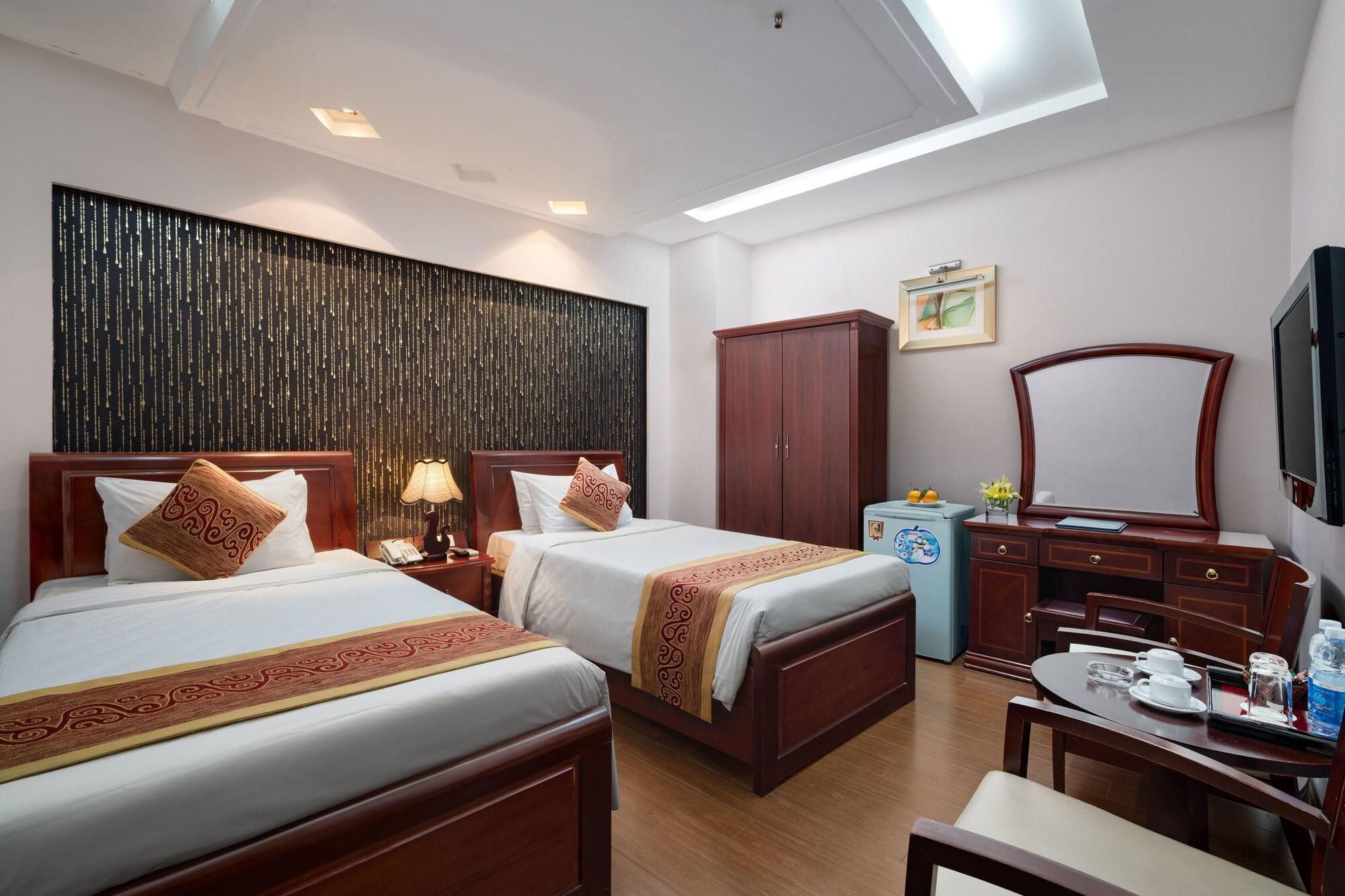 Lakeside Palace Hotel Hanoi Exterior photo