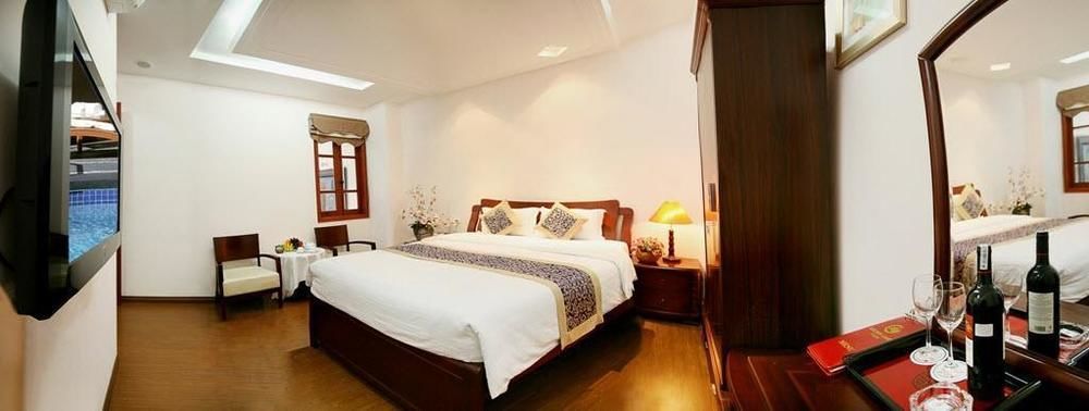 Lakeside Palace Hotel Hanoi Exterior photo